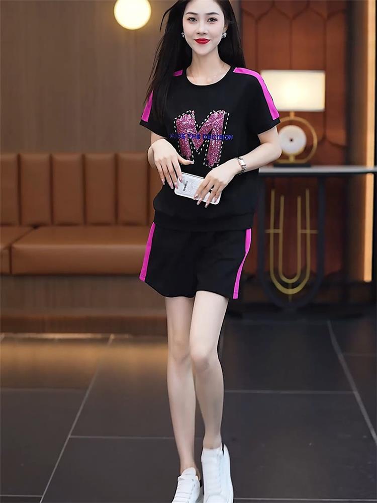 Fashionable Sportswear Set for - đánh giá và giá Women Fashion Over The Years