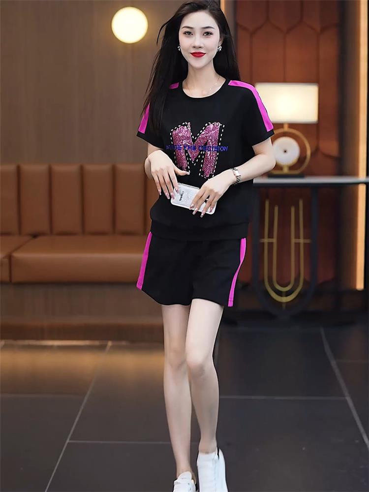 Fashionable Sportswear Set for - đánh giá và giá Women Fashion Over The Years
