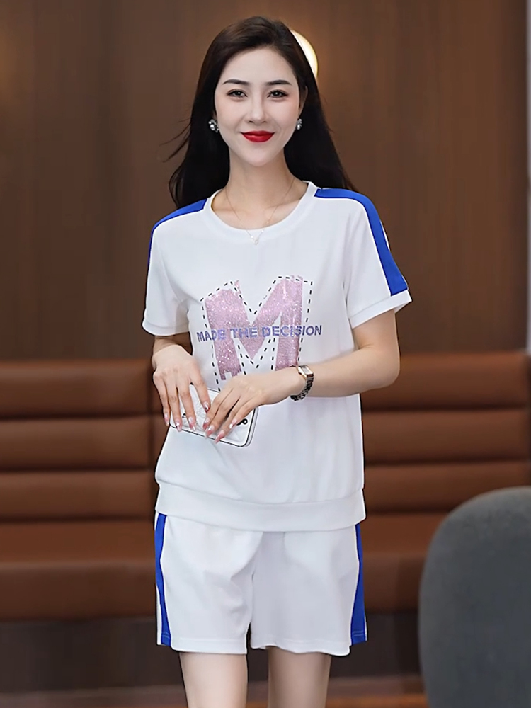 Fashionable Sportswear Set for - đánh giá và giá Women Fashion Over The Years